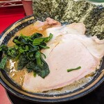 豚骨醤油ラーメン 王道家 柏店 - 