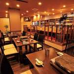 Yougan Yaki Nesshin - カウンターやテーブル席があり、個人から大人数の貸切宴会にもご利用可能！