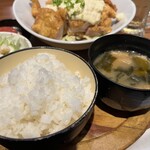 旨唐揚げと居酒メシ ミライザカ - ご飯　おかわり自由