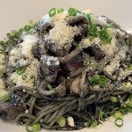 ボーノ - ネーロ　近景