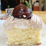 Namiki Cafe Metasekoia - 和栗のモンブラン、断面！