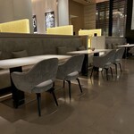 ベージュ アラン・デュカス 東京 - 