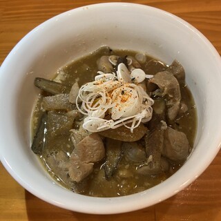 Goes well with both alcohol and rice♪ ``Motsu stew'' with plenty of flavorful ingredients