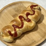 手作りほかふかパン メルシー - ウィンナーパン 220円