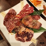 炭火焼肉 日本代表 - 