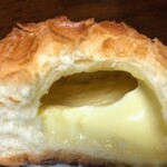POMPADOUR - とろけるチーズパン(断面)