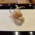 天ぷら たけうち - 車海老の脚と落花生