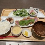 Sandaimefurarisushiandoodaidokorofurari - まぐろのレアかつ御膳