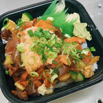 ドンの丼丸 - 料理写真:サーモンバラチラシ丼