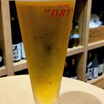 庭の湯 バーカウンター - ハッピアワーのビール500円