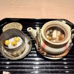 蓬左茶寮 - 松茸の土瓶蒸し 銀杏の飯蒸し