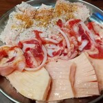 飛騨溶岩焼きホルモン ぶっちゃー - 