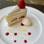 オールデイダイニングオーキッド - ショートケーキとコーヒーのセットも¥2300