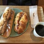 ファンパーネ! - ハムカツコッペ、あらびきソーセージとコーヒー