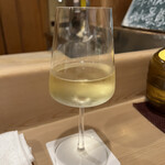 うを徳 - アサヒ生ビールとグラス白ワインで乾杯