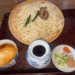 水沢うどん 松島屋 - とろろざるうどん　935円 大盛り　240円！