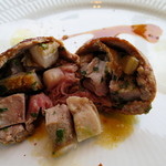 アロマフレスカ - 中身は角切りの肉がいっぱい