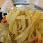 蓬来軒 - 平打ちの極太麺