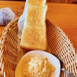 コメダ珈琲店 - モーニング 山食パン 手作りたまごペースト バター