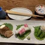 Kawana - 板わさ盛り合わせ750円