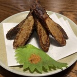 かわ名 - 炊きごぼうの唐揚げ670円、炊いてから揚げてある、これまで食べたことない食感