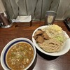 ラーメン 雷 東京本丸店