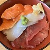 寿司居酒屋 寿し丸 - 料理写真:三色丼