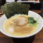 ゴル麺。 センター南店 - 塩豚骨。500円。