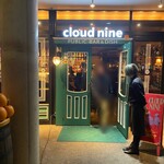 cloud nine - お店の入口
