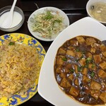 満山紅 - 四川風麻婆豆腐定食