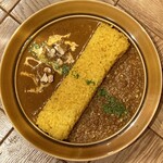 ズシカレー - 2種盛り:バターチキンとレモンキーマカレー1400円