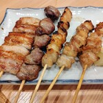 Yakitori No Hinata - 豚バラ、こころ、ぼんじり、牛てっちゃん