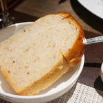 ボナ・フェスタ - 蒸したてライ麦パン(2013年11月撮影)