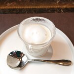 LA MAISON DE CELEB - キノコと玉ねぎのポタージュ