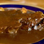 ぽん多本家 - 堂々とした肉厚の黒毛和牛タン