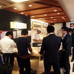 札幌シーフーズ - 千歳空港のお土産売り場にある立ち食い寿司