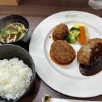 絆洋食店 - 絆スペシャル、サービスミニカニコロ