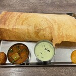 NANDHINI - ココナッツチャットニーにはチーズが入っていると思う+カレーリーフ+マスタードシード