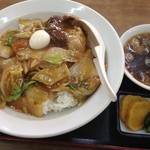 Pekinhanten - 中華丼と中華スープとたくあん