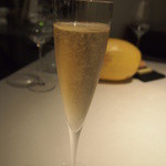 ラ・ビオグラフィ - Simart-Moreau(シマール・モロー)きめ細かい泡のシャンパン。