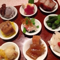 ワキヤ 一笑美茶樓 - 九つの喜び！九種のお楽のしみチャイナオードブル