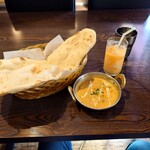 インドラキッチン - ごめんなさい。右側にミニサラダがあったのですが先にいただきました。