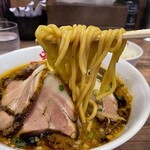味噌屋 八郎商店 新宿店 - 麺がまた、このスープに合ってて美味いのよ！