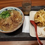 丸亀製麺 - 肉うどん+野菜かき揚げ