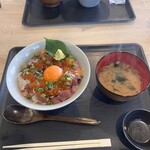 海鮮丼 カッテニシヤガレ - 