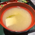 シャブシャブRESTAURANT SOU - 御前のお味噌汁は豆腐と野菜の味噌汁。