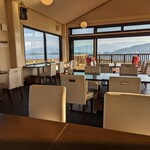 ぶどう畑のレストラン - 