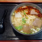 耶曼牛肉面 - 蘭州牛肉麺 〜細麺だが、、