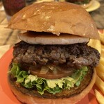 中目黒 Burger Factory - クリーチーズハンバーガー