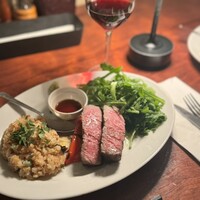 カルネジーオ イースト - 